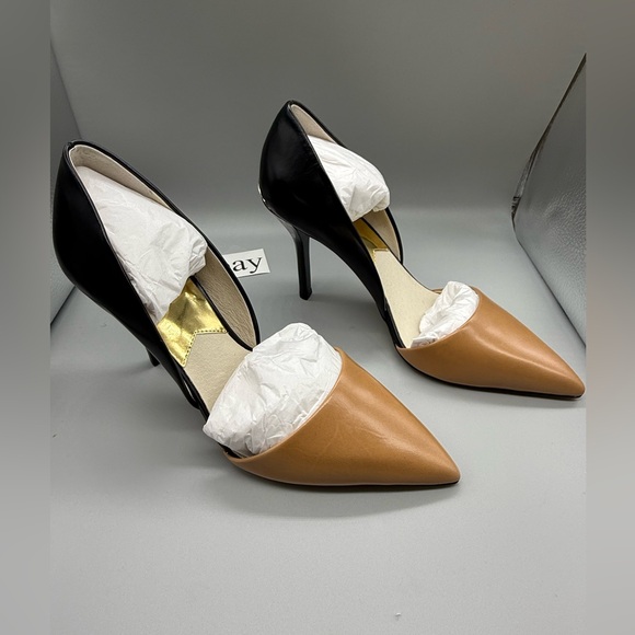 Julieta Two Tone D'orsay Pumps In Black and Tan Leather/ Womens Size 7/ NIB - Picture 6 of 9